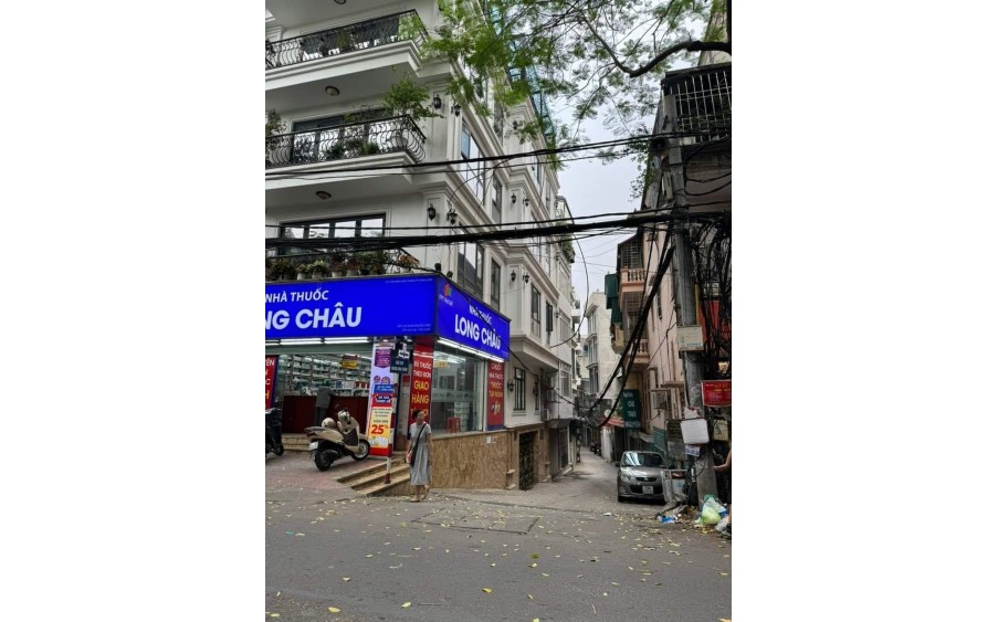 NHÀ ĐẸP YÊN HÒA 62M 5 TẦNG 4 NGỦ CHỈ HƠN 9 TỶ

VỊ TRÍ ĐẸP, NGÕ THÔNG

,NGÕ KINH DOANH, 
Thiết kế: Thoáng trước sau.
 + Tầng 1: Sân để xe, phòng
