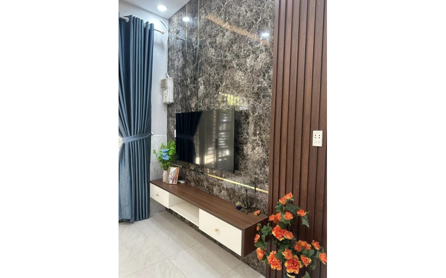 Chính chủ cần bán gấp căn nhà 2 tầng 40m2 ( 4 x 10 ) Đường số 3 - P9 - Gò Vấp - Giá chỉ 4 tỷ 7. hoàn công đủ.