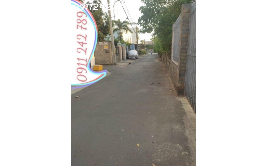 B Á N NHÀ 3 TẦNG 3PN 4WC SỔ HOÀN CÔNG, XE OTO ĐẬU CỬA 24/24 TRUNG TÂM THỦ ĐỨC, G I Á QUÁ R Ẻ - GẤP 0911 242 789
