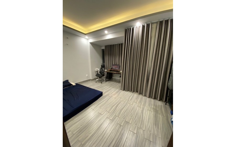 BÁN NHÀ ĐẸP, MỚI XÂY FULL NỘI THẤT, đường Đào Tông Nguyên, Huyện Nhà Bè. 
DTSD 120M2
Gía 5,2 tỷ TL