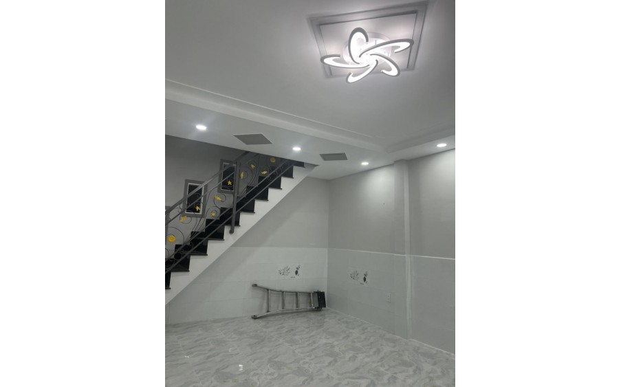 Bán Nhà Diện Tích Lớn Như Ở Quê Nhưng Chất Lượng Sống Sài Gòn – Giá Cũng Được