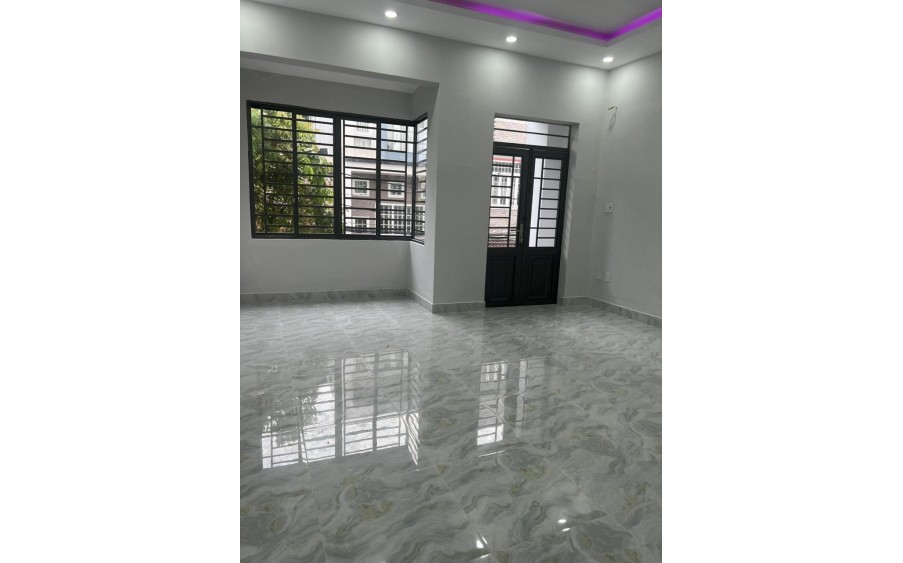 Bán Nhà Diện Tích Lớn Như Ở Quê Nhưng Chất Lượng Sống Sài Gòn – Giá Cũng Được