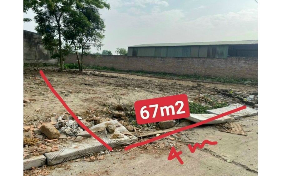 67M ĐOÀN KẾT, ĐẠI YÊN, NHỈNH NHẸ 1 TỶ.
S= 67,2m. Tiền = hậu = 4m.
Đất Vuông vắn thông số cực đẹp. Hướng Nam