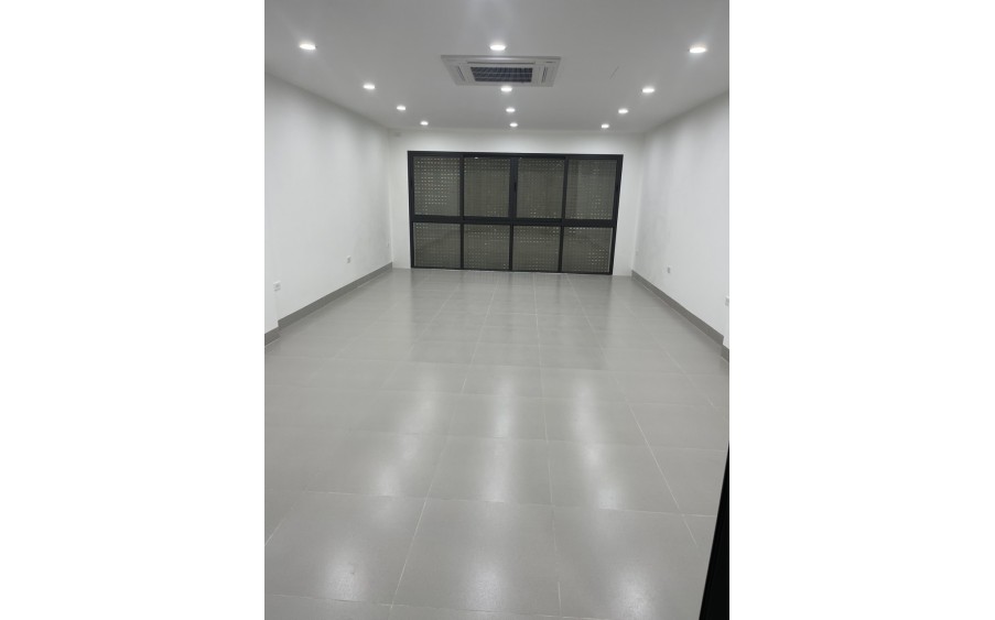 Chính chủ cho thuê nhà mặt phố Trần Đại Nghĩa 57m2x2 tầng thông sàn.LH:0983308539