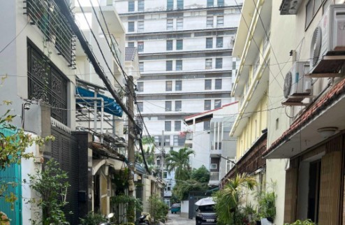 Bán 124m2 đất, có sẵn 2 căn nhà cấp 4, sau lưng Bưu Điện Bình Thạnh, 2 sổ riêng, hẻm xe hơi thông
