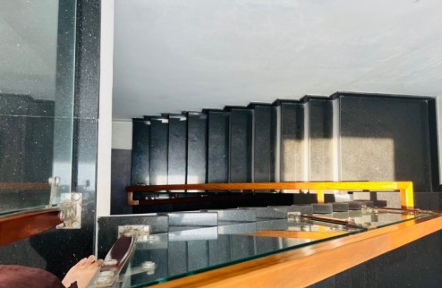 Nhà 3 tầng 86m2 đất khu Nam Việt Á gần sông sát biển mát mẻ giá 4.x tỷ
