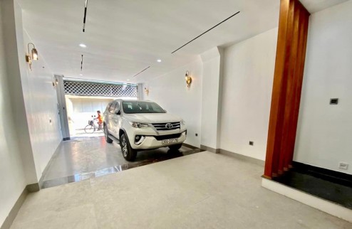 NHÀ ĐẸP 6 TẦNG QUẬN LONG BIÊN, THANG MÁY, GARA ÔTÔ, FULL NỘI THẤT CAO CẤP