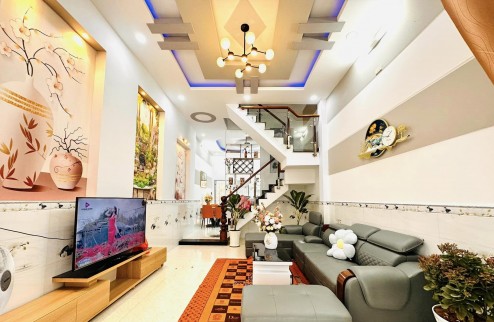 Nhà đẹp 3 lầu Full nội thất, giá tốt quá, ngay trường học Phan Châu Trinh, hẻm 5m