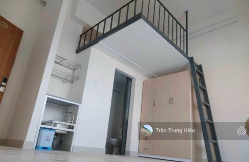 Bán tòa nhà CHDV Dương Quảng Hàm, DT 8x20m, 30pn full nội thất HĐT: Khoán 110tr/th tới 2027 có PCCC
