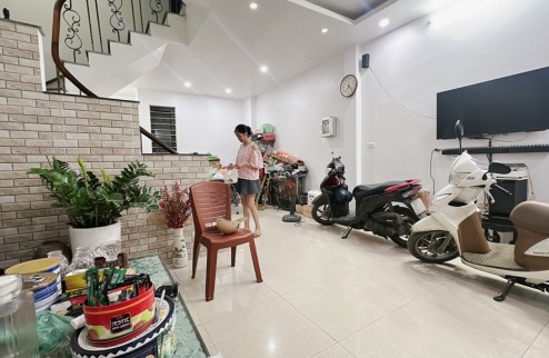 Nhà Ngọc Thuỵ 51m2, 5 tầng,nở hậu, phân lô ô tô tránh vào nhà, Khai Sơn City, đường 13m