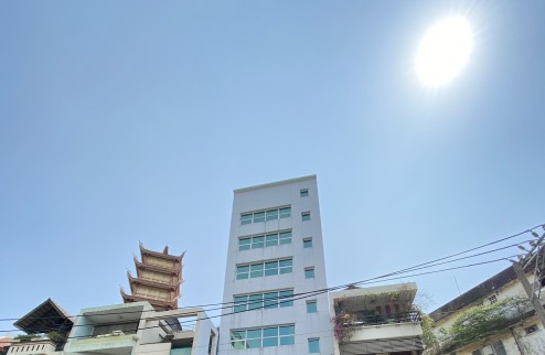 Cho thuê tòa nhà Trần Huy Liệu giá siêu hờ