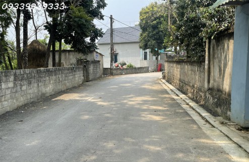 Chính chủ gửi bán lô đất mặt tiền tại huyện Quốc Oai, Hà Nội