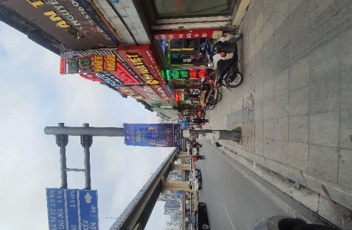 Nhà Tập thể mặt phố Nguyễn Trãi 170m . 17,8 tỷ 2 mặt tiền đường