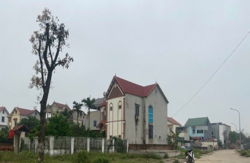 Chính chủ bán lô đất 187.8 m2 tại khu đấu giá thôn Hiền Lương, xã Hiền Ninh.