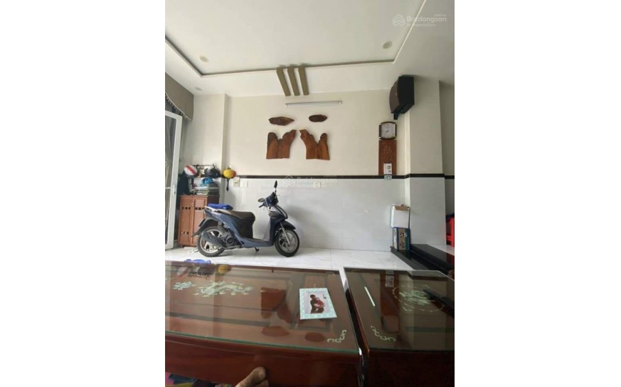 Cho thuê Shophouse chân đế chung cư 90m2, 2 tầng