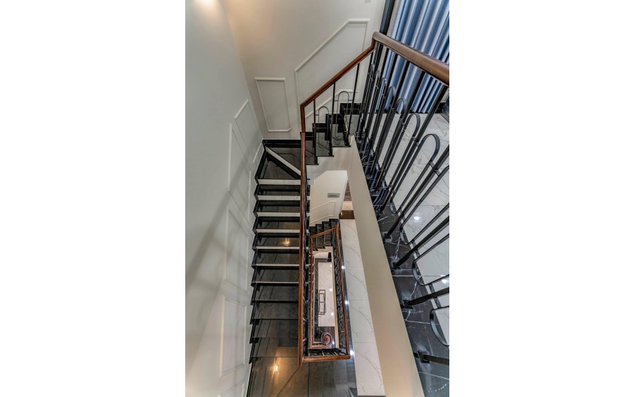 NHÀ HIẾM, MẶT PHỐ TRẦN PHÚ, VĂN QUÁN, HÀ ĐÔNG, 39m2, 5 tầng, 12,75 tỷ, xe cộ tấp nập, Sầm Uất, kinh doanh đỉnh