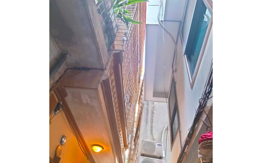 N.h.à Đẹp - Phố Cầu Giấy DT 52m - 4 Tầng - 11m MT -G.i.á Nhỉnh 6 Tỷ
