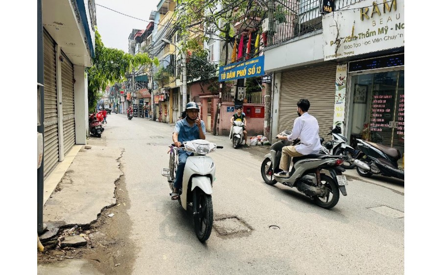 Bán nhà Định Công Thượng nhà mặt phố,oto tránh, mặt tiền rộng, hiếm nhà bán, kinh doanh, dòng tiền tốt 63m 13.5 tỷ