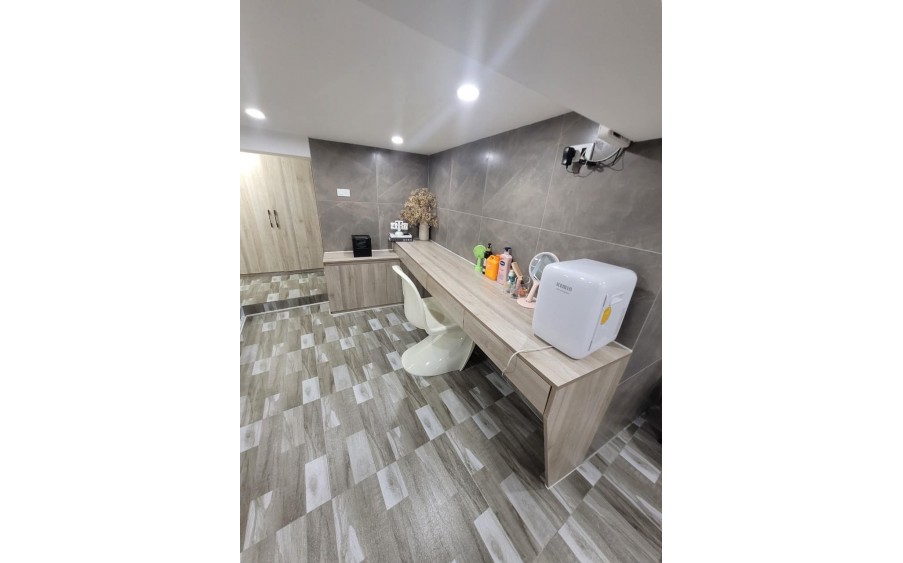 CẦN BÁN NHÀ: PHÓ ĐỨC CHÍNH : DT35M 2T 3MT 3.4 TỶ BA ĐÌNH HÀNG HÓT