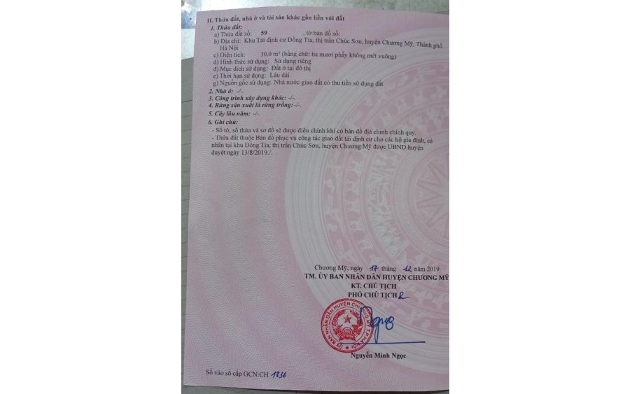 CC bán lô đất Đồng Tía, Chúc Sơn, 30m2, 2.x tỷ, tk1, nằm ở vị trí đắc địa, vỉa hè 5m và đường rộng mênh mông, Kd bất chấp.