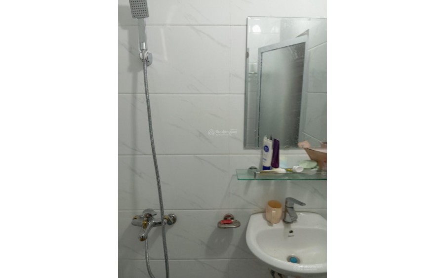 Chính chủ Bán nhà ngõ 200 Vĩnh Hưng: 890 triệu, 25m2 x2 tầng, ô tô đỗ cửa