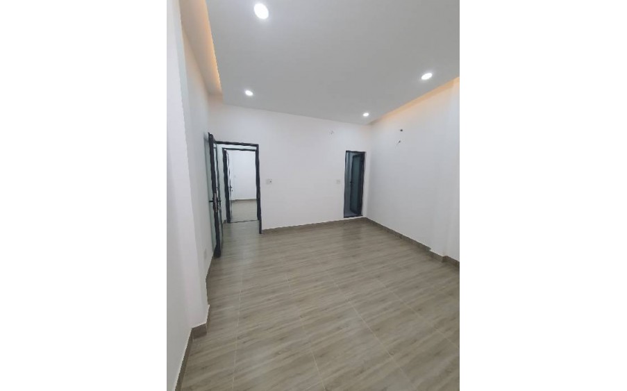 Nhà Bán P11 Trần Văn Đang 50m2 , 3 Tầng BTCT , nở hậu , nhà đẹp , đã hoàn công Giá  5 tỷ 990