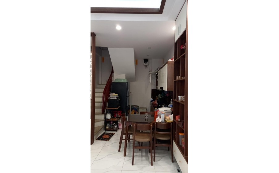 Bán nhà phố Nguyễn Chính, 32m2 x 5 tầng , Full nội thất, LH 0945676597