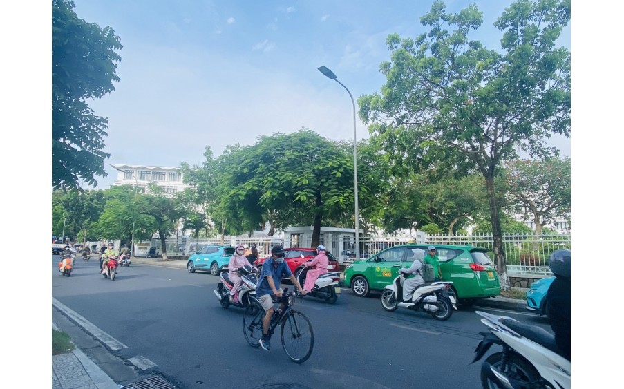 Cho Thuê Nhà 3 Tầng Mặt Tiền đường Lê Lợi - Khu Kinh Doanh Sầm Uất