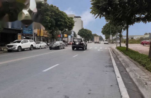 Siêu hiếm, mặt đường phố Vũ Đức Thận, đối diện Big C Long Biên 100m, mặt tiền: 5m, 32 tỷ