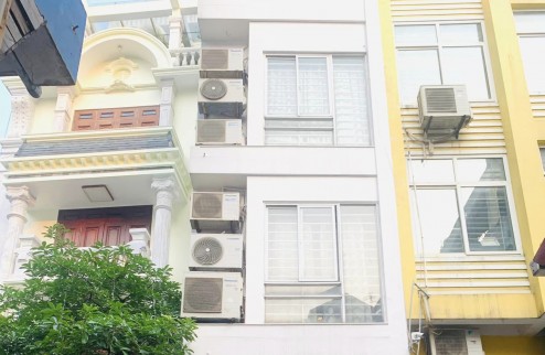 Bán nhà Ô tô tránh, kinh doanh, Hoàng Cầu, Đống Đa 58m 5 tầng MT 4m 17.8 tỷ