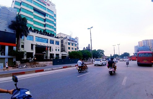 Bán Nhà, Mặt phố Kim Đồng, Kinh Doanh Sầm uất, 120m x 5T. Giá 26 tỷ.
