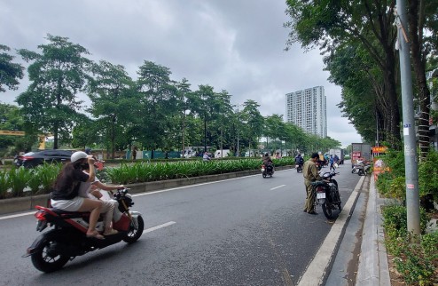 Tòa Văn Phòng Siêu Vip, KĐT The Maner Central Park - Chu Văn An, Quận Hoàng Mai, 525m x 4T, Mt 35m. Giá 180 tỷ.