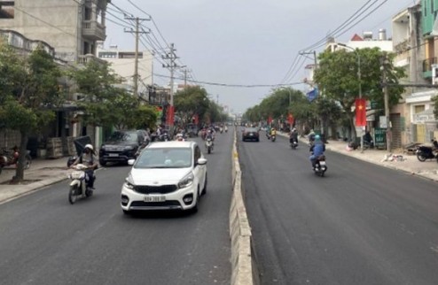 Hẻm xe tải, Huỳnh Tấn Phát - Quận 7