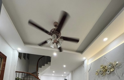 (MẶT NGÕ) Bán nhà mặt ngõ 21 Lê Văn Lương 40mx5T 6PN MT 4,5m ngõ thông KINH DOANH oto đỗ sát nhà 6 ty giảm sâu