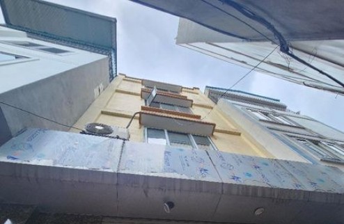 Bán nhà Thanh Lân 37m dân xây 5 tầng kiên cố
