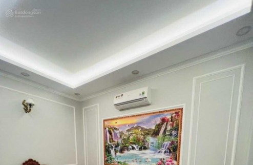 Siêu phẩm sắp ra đi, nhà 10x25m mặt tiền Nguyễn Thị Nhung, Thủ Đức, đang cho Bank thuê 170tr/tháng