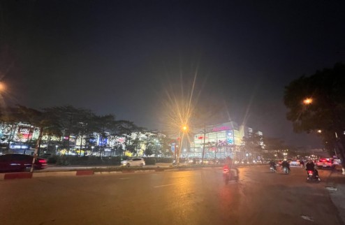 Bán đất phố Cổ Linh, đối diện AEON MALL LONG BIÊN, ngõ thẳng tắp, ô tô 7 chỗ, tiện ích ngập tràn