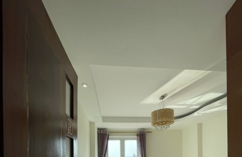 Cho thuê nhà mới chính chủ nguyên căn 90m2-4.5T, Nhà hàng, VP, KD, Lê Duẩn-25Tr