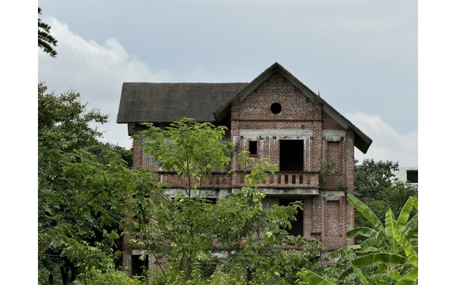 Bán nhà xây thô KDT Hà Phong, Mê Linh, HN, DT 160m, giá 9,8 tỷ.