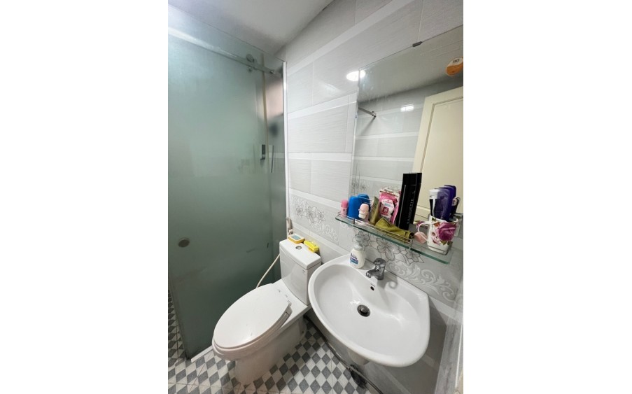 72M2 (4.5*17) NHÀ 2 TẦNG MỚI KENG - HOÀN CÔNG ĐẦY ĐỦ - NGAY KHU PHÂN LÔ - XE HƠI ĐỔ CỬA, GIÁ 5 TY 150 TL.