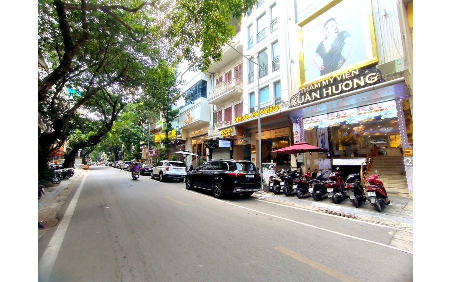 Bán nhà Trần Nhân Tông, 134 m2, 7 tầng thang máy, giá 100 tỷ có thương lượng, kinh doanh đỉnh