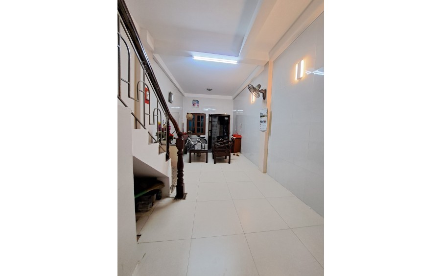 CÁCH Ô TÔ TRÁNH 100M - BA GÁC VÀO CỬA - ĐẦU TƯ NGON - BAY NHANH