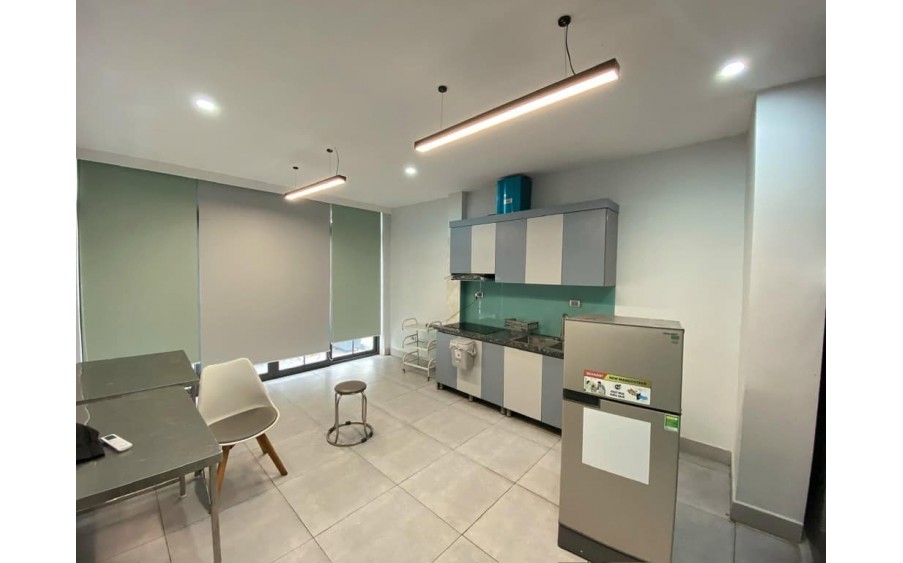 NGUYỄN CHÍ THANH  - TÒA NHÀ VĂN PHÒNG - KHÁCH SẠN - CCMN ĐỀU ĐẸP - 72M - 10M RA Ô TÔ TRÁNH - BÃI XE Ô TÔ -  THANG MÁY - GIÁ  15,5 TỶ.