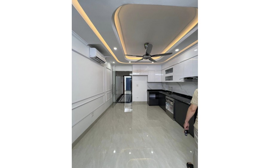 Bán Nhà Mới 6 Tầng Vương Thừa Vũ, Thanh Xuân 52m2, 6  Tầng, 11.9 tỷ
