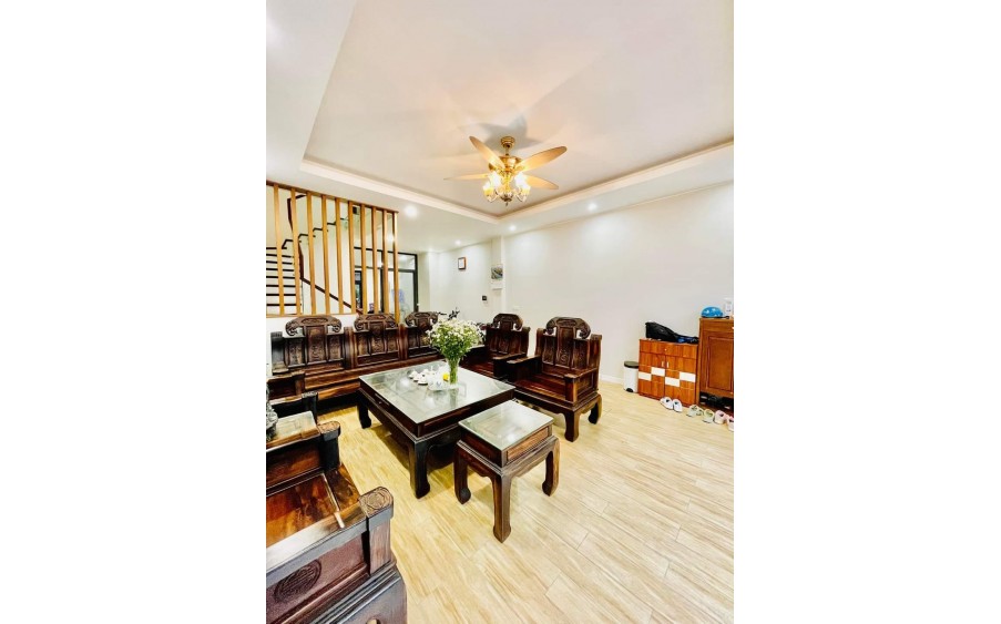 Bán Gấp ! Siêu Biệt Thự Vip Phố Kim Đồng, 150m x 4T x Mt 9m. Giá hơn 32 tỷ