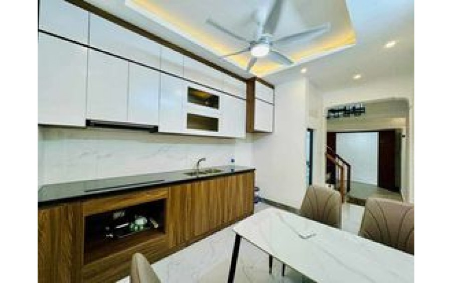 CỰC SỐC! PHỐ PHẠM NGỌC THẠCH, ĐỐNG ĐA, 2 THOÁNG, NHÀ MỚI ĐẸP, KD, SỔ NỞ HẬU: 35M, 5T, GIÁ 6.28 TỶ