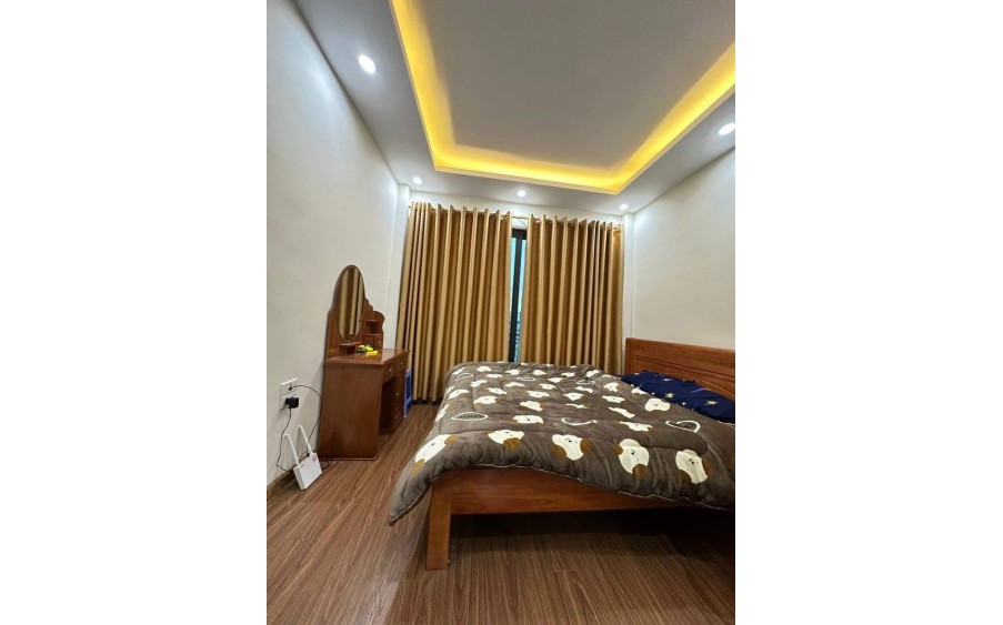 NHÀ ĐẸP NGUYỄN LƯƠNG BẰNG, 50m2, 5 tầng, MT 5M, Giá 4,6 tỷ, DÂN XÂY CHẮC CHẮN, YÊN TĨNH THOÁNG SÁNG, NGÕ THÔNG, FULL NỘI THẤT, PHÙ HỢP Ở LUÔN