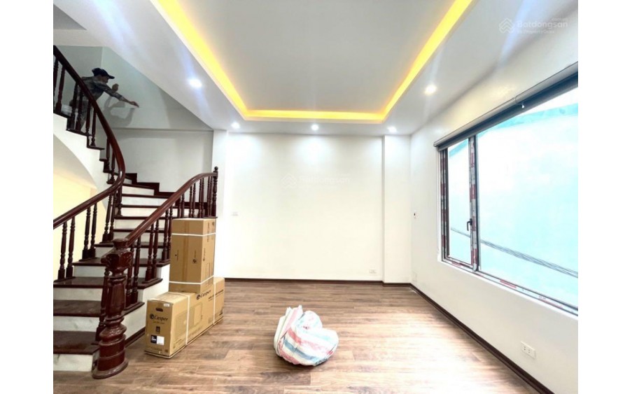 Bán nhà Hoa Bằng 5T TT Cầu Giấy. 48m2 KD đỉnh. Ngõ thông 3 bước chân ra ô tô tránh.