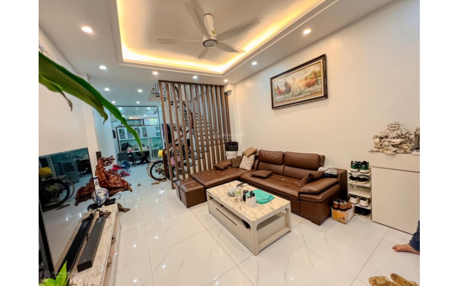 Bán Nhà Hương Lộ 2, 60m2, 5 Tầng, Chỉ 5.1 Tỷ