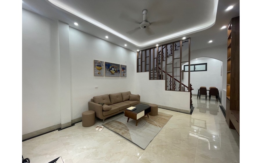 Nhà Hồ Tùng Mậu, 50 m2 4 tầng an ninh tốt, dân trí cao, để lại full nội thất. Sổ đẹp, giao dịch ngay